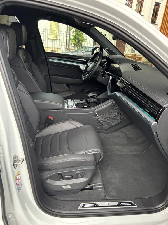 Volkswagen Touareg 3.0 V6 TDI SCR R-Line 4Motion Tiptronic