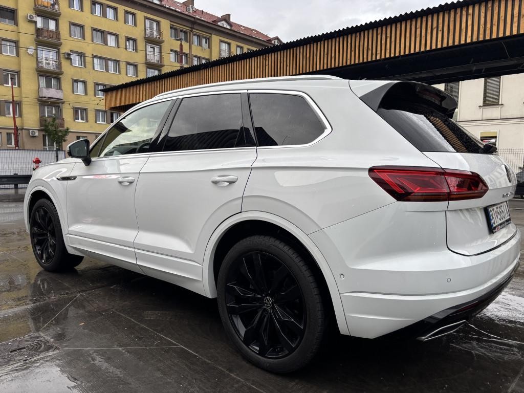 Volkswagen Touareg 3.0 V6 TDI SCR R-Line 4Motion Tiptronic