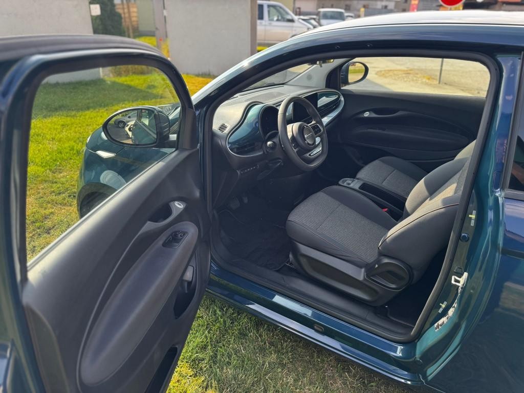 Fiat 500e Hatchback 87kw (42 kWh batéria)