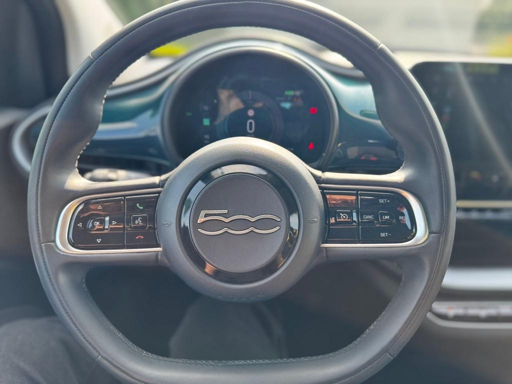 Fiat 500e Hatchback 87kw (42 kWh batéria)