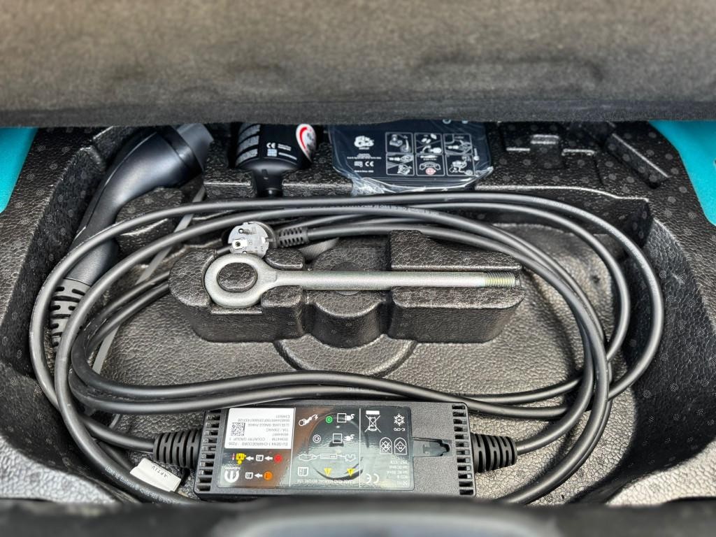 Fiat 500e Hatchback 87kw (42 kWh batéria)