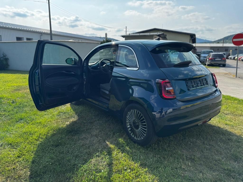 Fiat 500e Hatchback 87kw (42 kWh batéria)