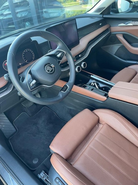 Škoda Superb 2.0 TDI SCR L&K DSG