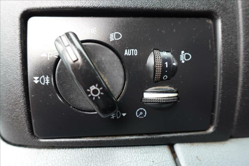 Ford Transit 2, 2 TDCI  L2H2 6MÍST KLIMA