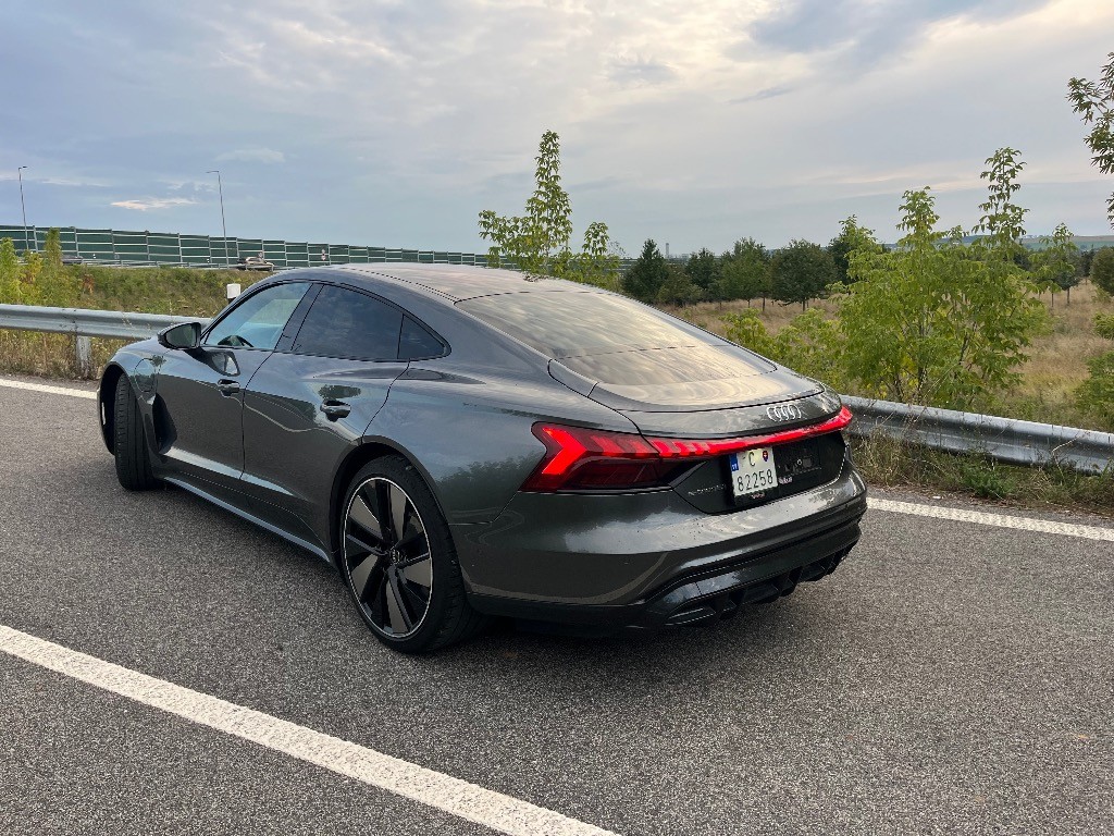 Audi e-tron GT 60 quattro