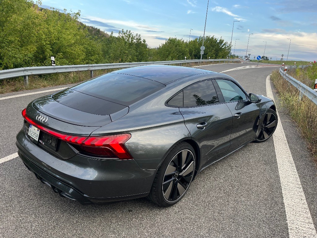 Audi e-tron GT 60 quattro