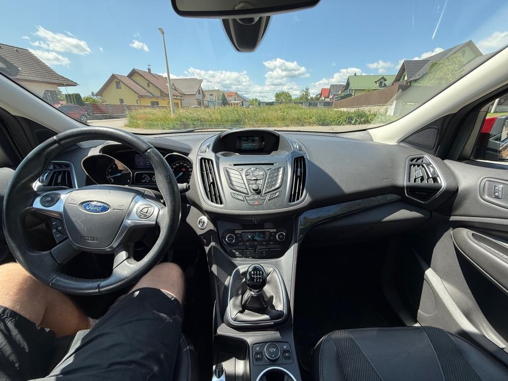 Ford Kuga SUV 110kw Manuál