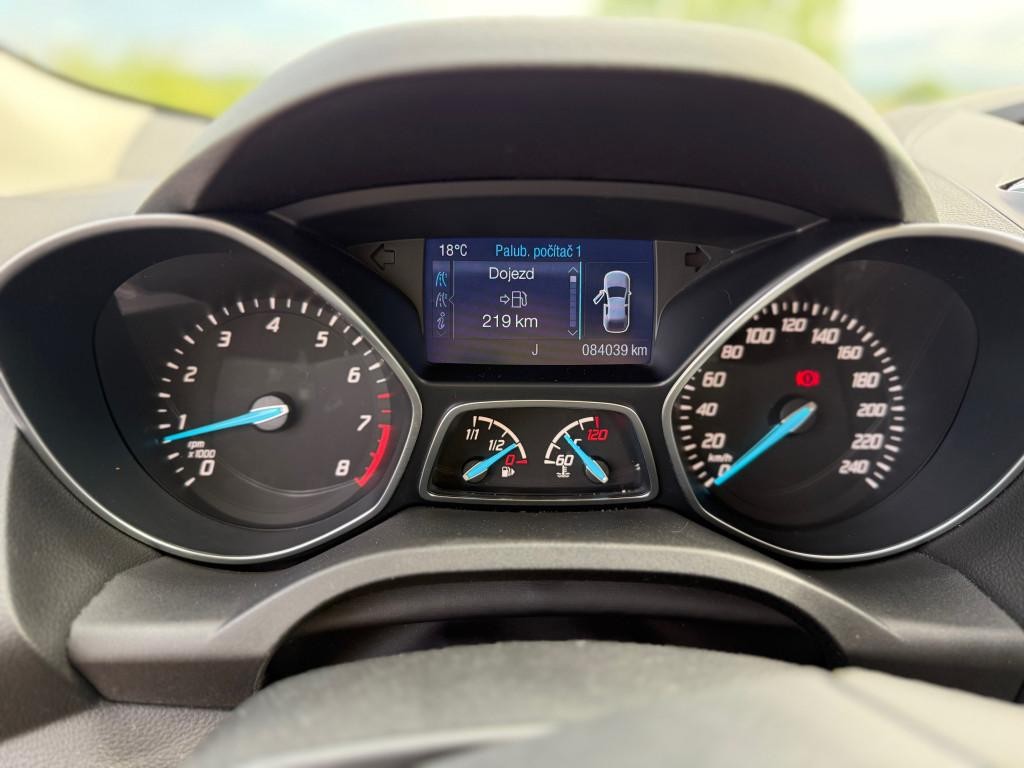 Ford Kuga SUV 110kw Manuál