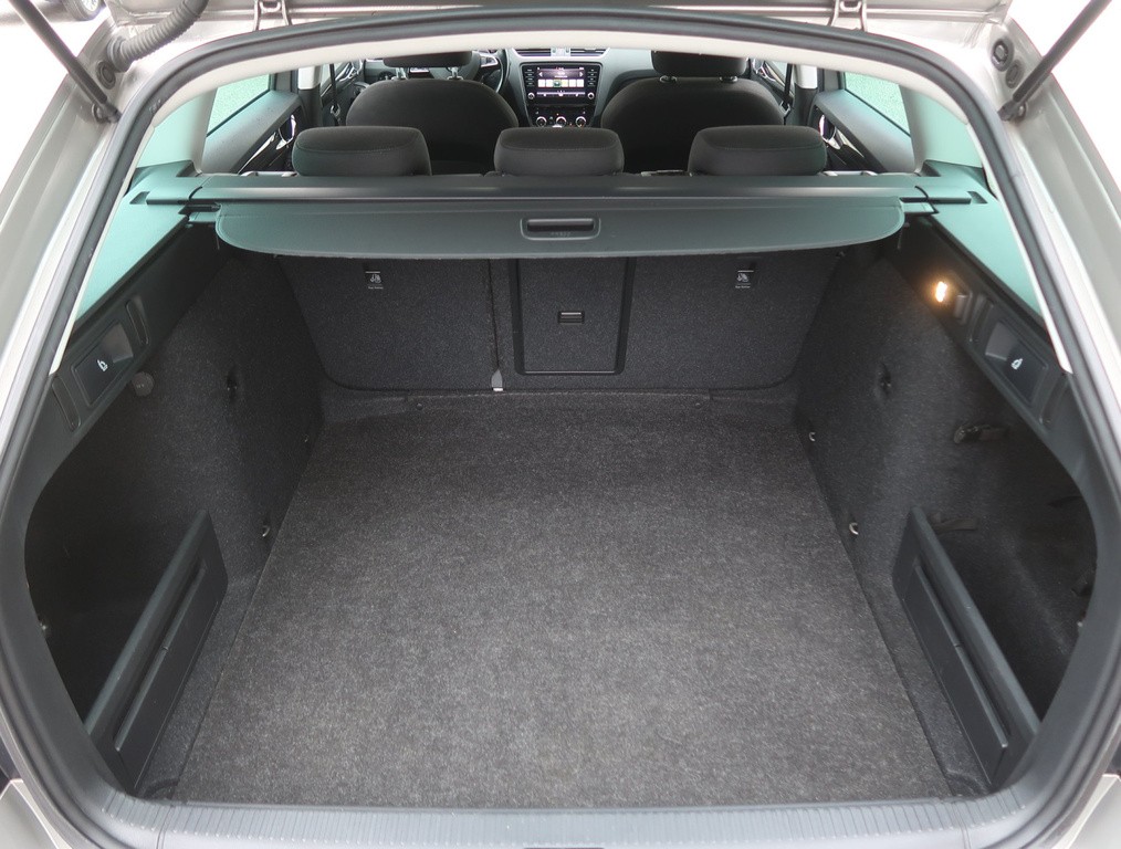 Skoda Octavia Style 1.6 TDI Automat, Serv.kniha, Navigácia