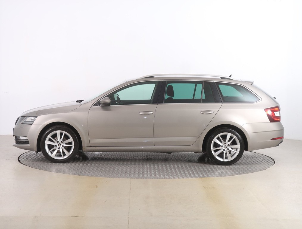 Skoda Octavia Style 1.6 TDI Automat, Serv.kniha, Navigácia