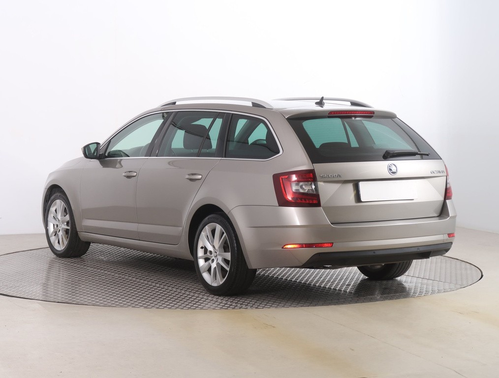 Skoda Octavia Style 1.6 TDI Automat, Serv.kniha, Navigácia