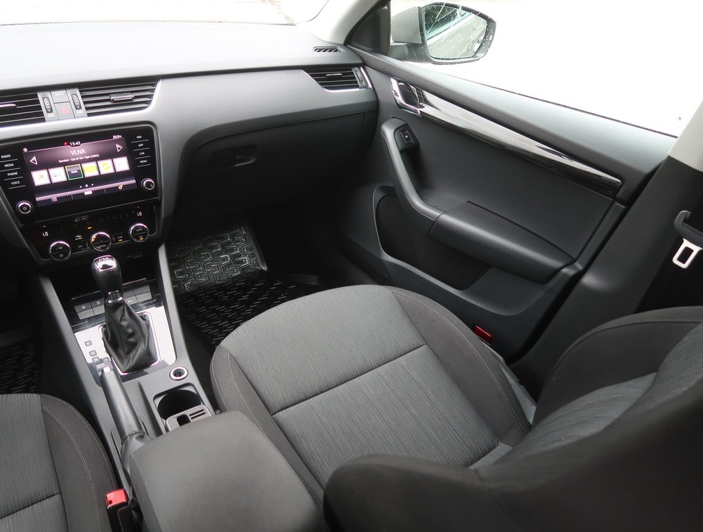 Skoda Octavia Style 1.6 TDI Automat, Serv.kniha, Navigácia