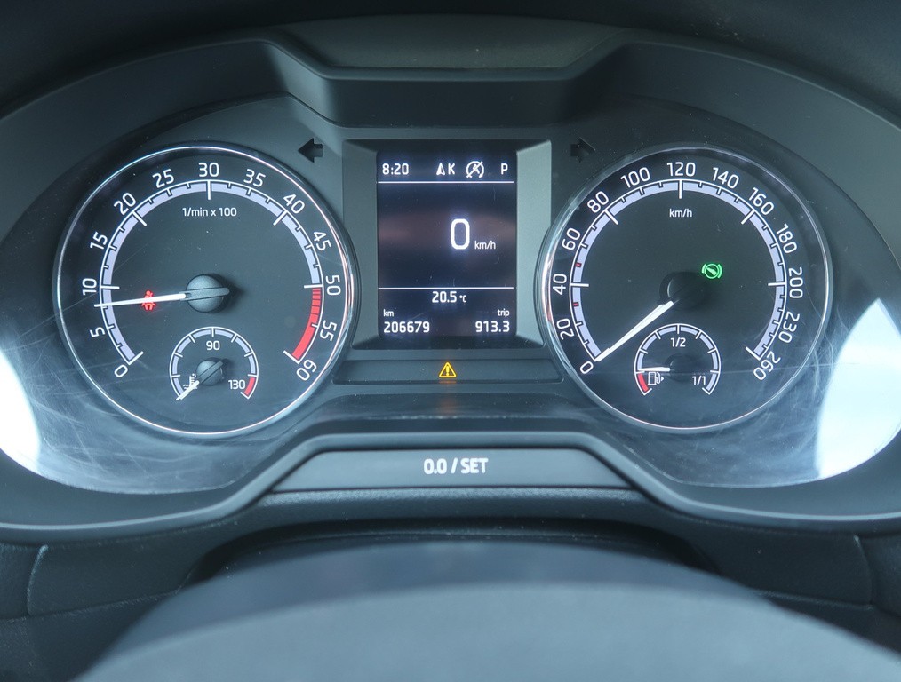 Skoda Octavia Active 2.0 TDI Automat, Navigácia, Tempomat