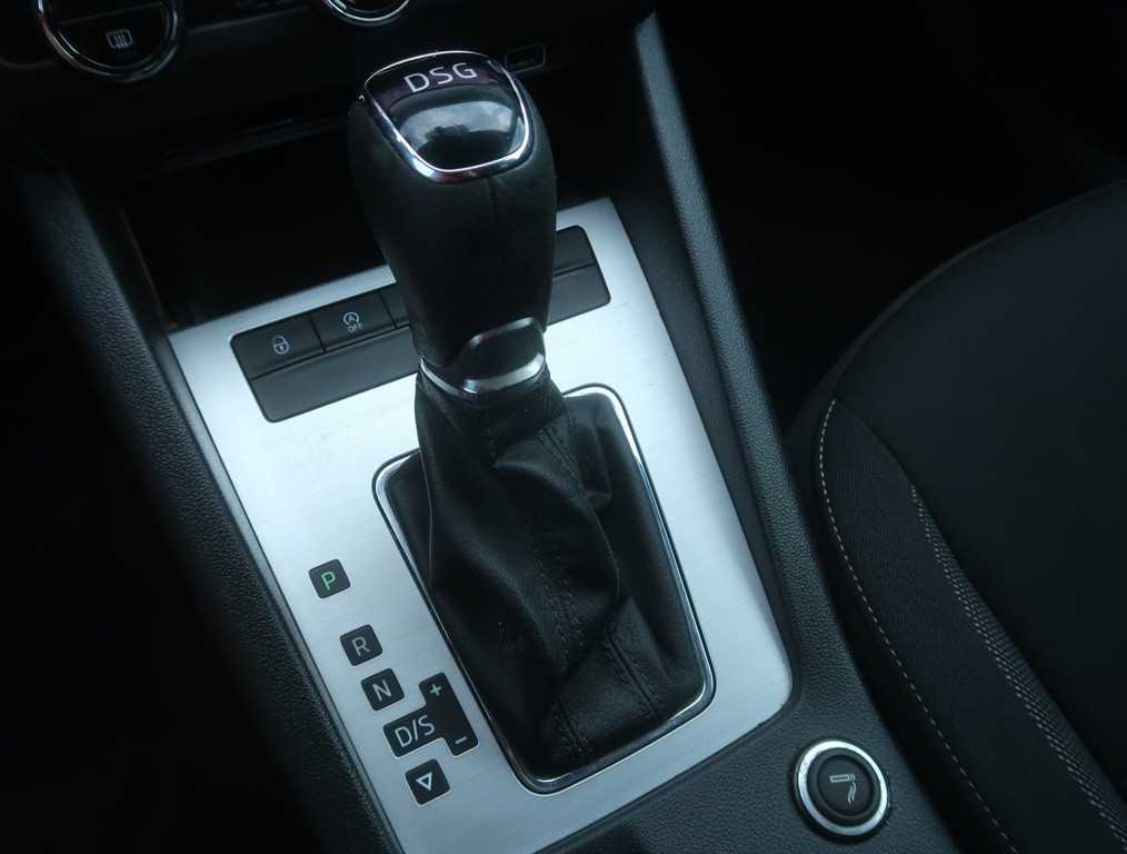 Skoda Octavia Active 2.0 TDI Automat, Navigácia, Tempomat