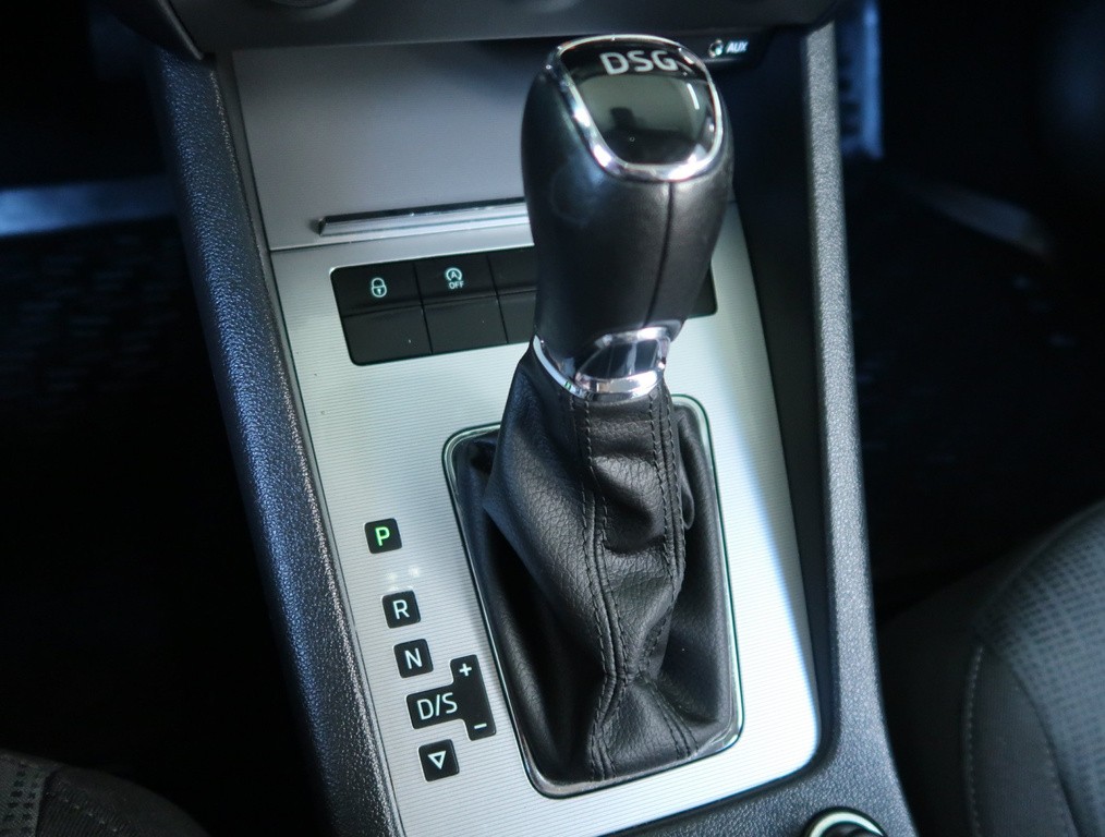 Skoda Octavia Style 2.0 TDI Automat, Navigácia, Xenóny, Bi-Xenóny