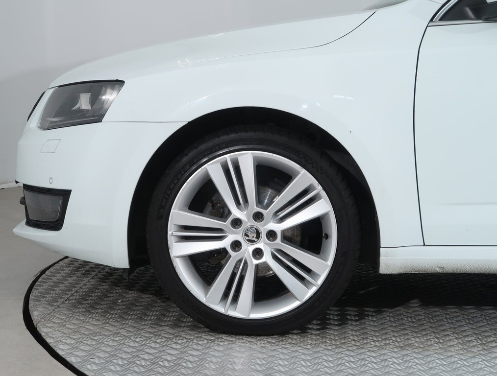 Skoda Octavia Style 2.0 TDI Automat, Navigácia, Xenóny, Bi-Xenóny