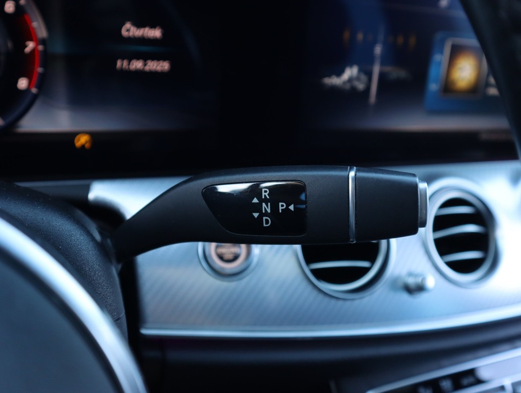 Mercedes E E 200 Fulled