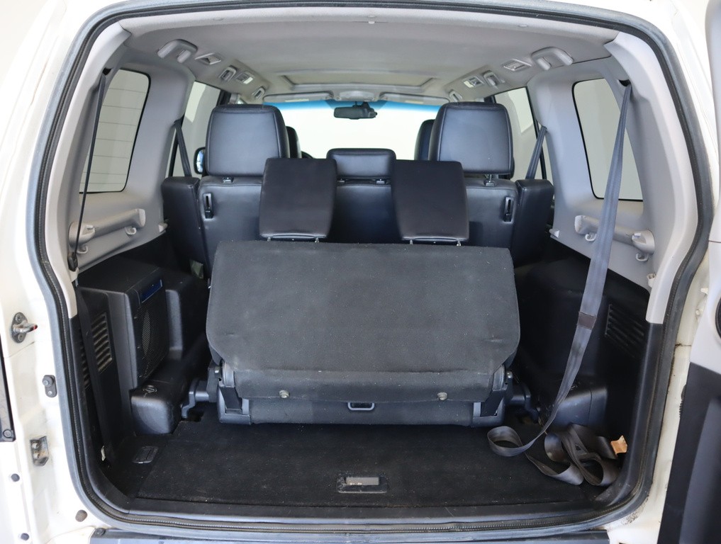 Mitsubishi Pajero 3.2 DI-D Automat, 7 Miest, Koža, Navigácia