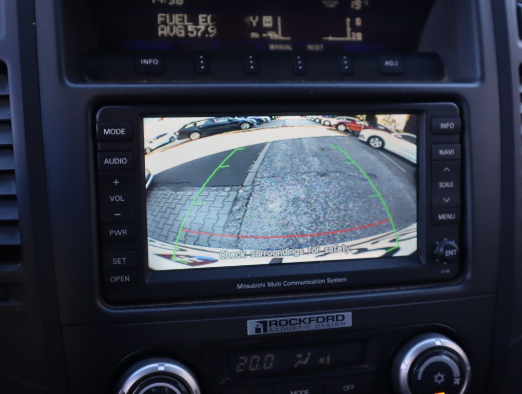 Mitsubishi Pajero 3.2 DI-D Automat, 7 Miest, Koža, Navigácia