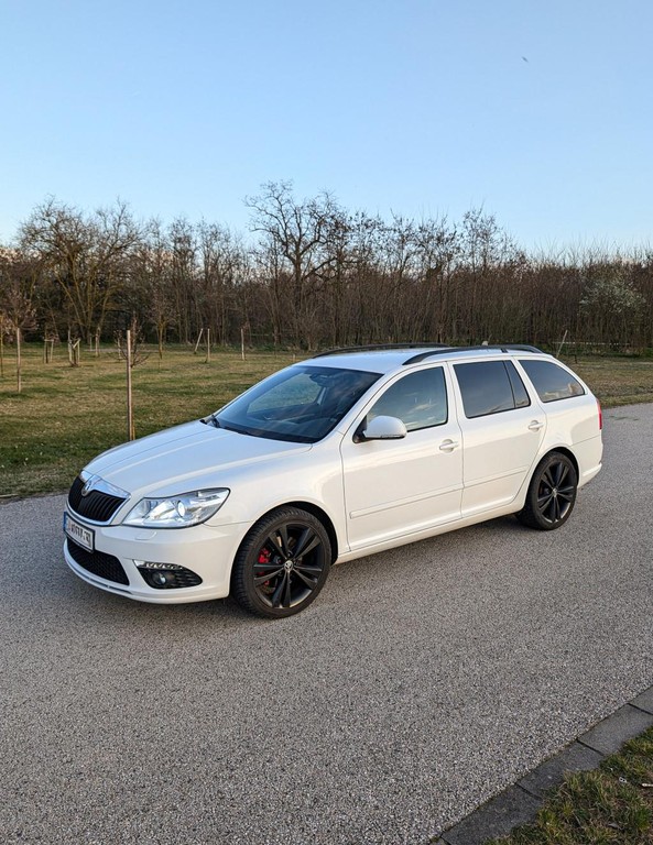 Škoda Octavia Combi 2.0 TFSI RS