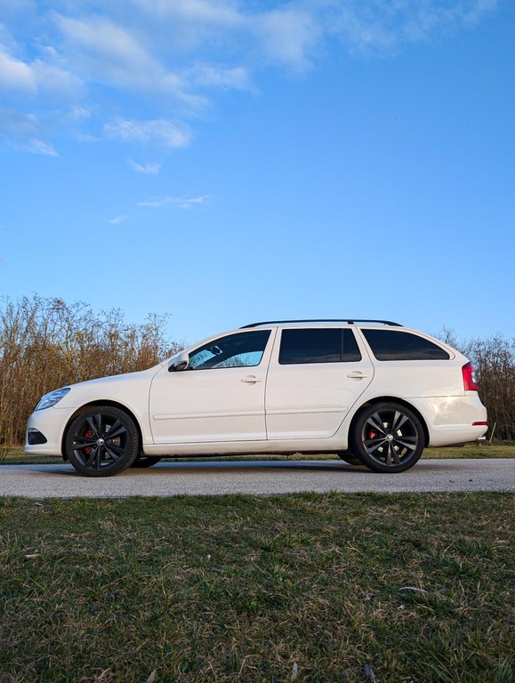 Škoda Octavia Combi 2.0 TFSI RS