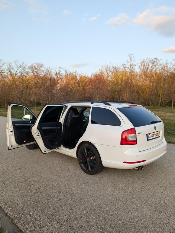 Škoda Octavia Combi 2.0 TFSI RS