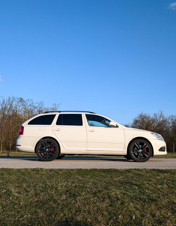 Škoda Octavia Combi 2.0 TFSI RS