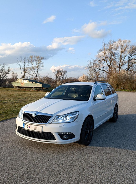 Škoda Octavia Combi 2.0 TFSI RS