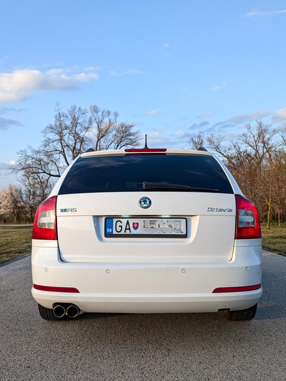 Škoda Octavia Combi 2.0 TFSI RS