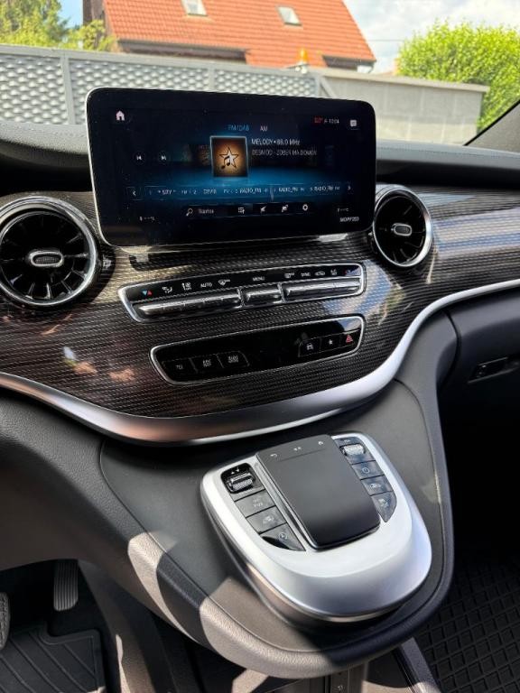 Mercedes V trieda 300 d Avantgarde lang A/T 4MATIC