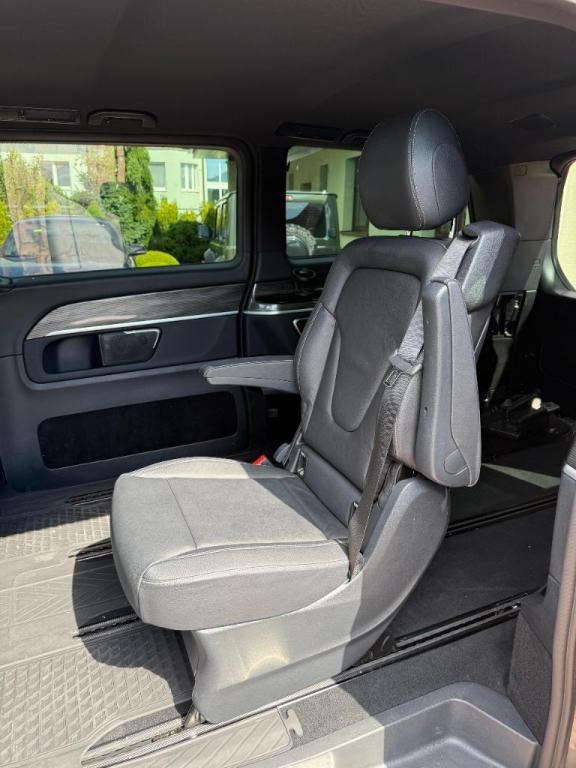 Mercedes V trieda 300 d Avantgarde lang A/T 4MATIC