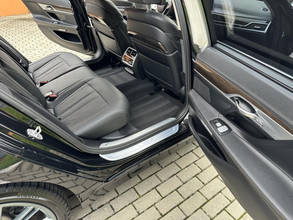 BMW rad 7 740Ld xDrive A/T