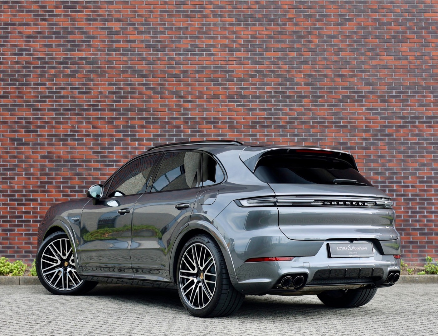 Porsche Cayenne 3.0 V6 eHybrid 346KW SPORT Paket - Pasažier Dispay - Panormáma - Ťazné