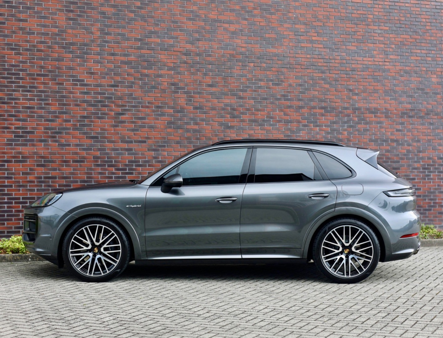 Porsche Cayenne 3.0 V6 eHybrid 346KW SPORT Paket - Pasažier Dispay - Panormáma - Ťazné
