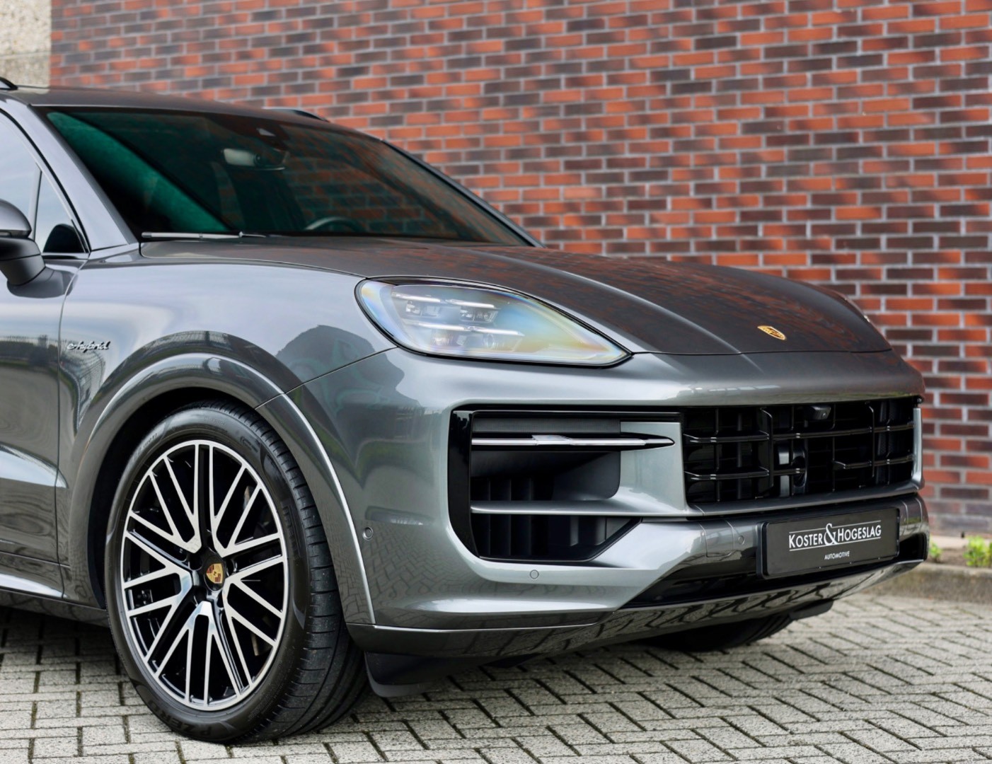 Porsche Cayenne 3.0 V6 eHybrid 346KW SPORT Paket - Pasažier Dispay - Panormáma - Ťazné