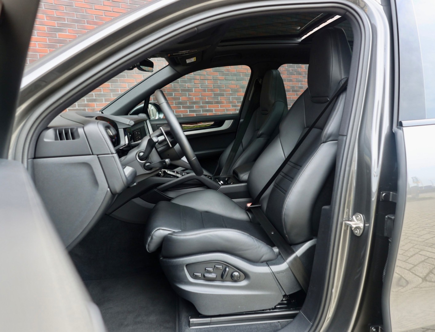 Porsche Cayenne 3.0 V6 eHybrid 346KW SPORT Paket - Pasažier Dispay - Panormáma - Ťazné