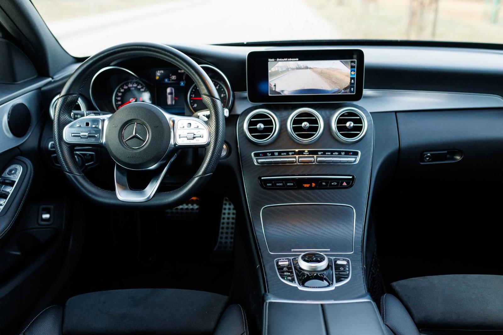 Mercedes-Benz C trieda Kombi T 300 d A/T AMG Line Odpočet DPH