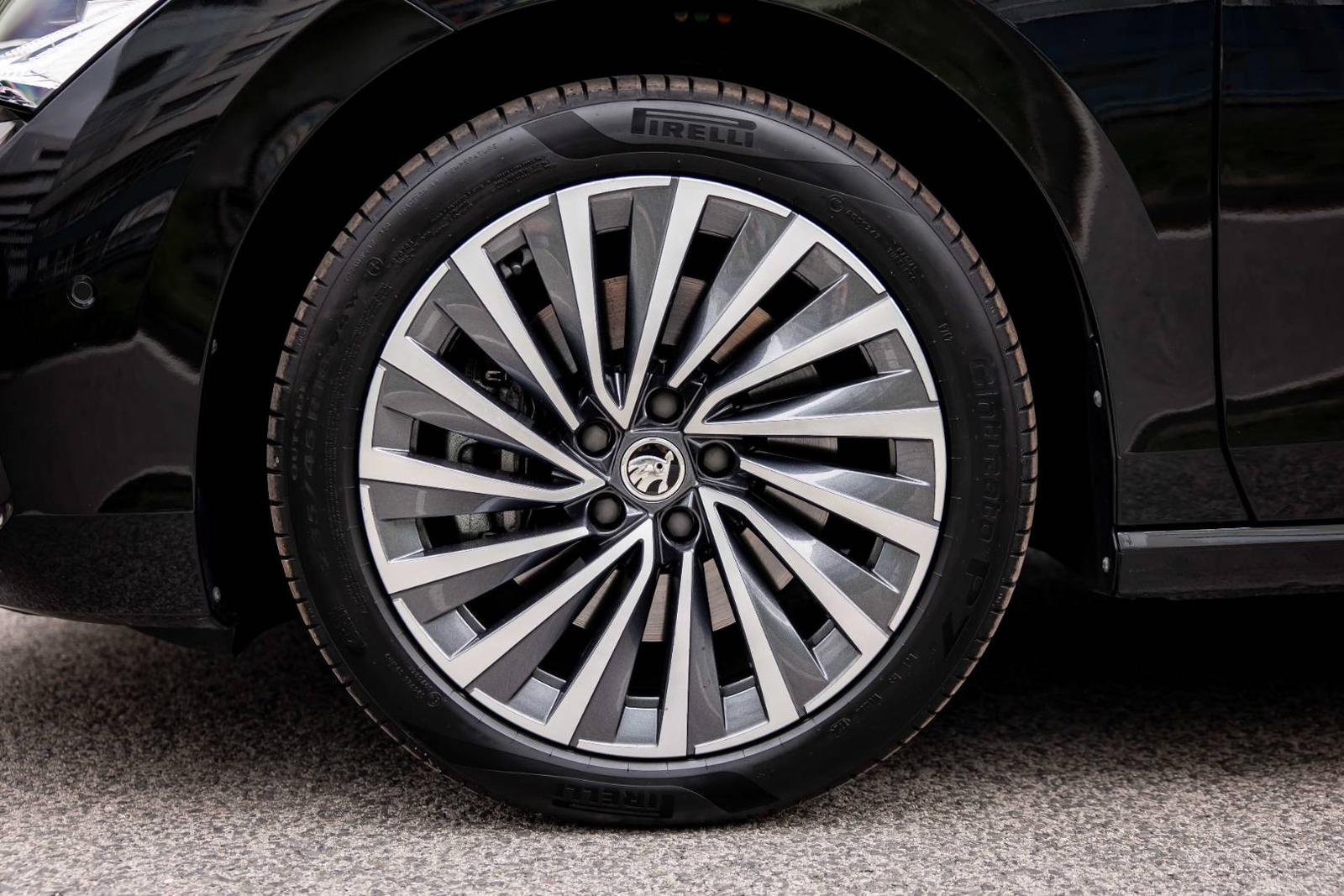 Škoda Superb Combi 2.0 TDI SCR L&K 4x4 DSG, 142kW, A7, 5d. (2025)