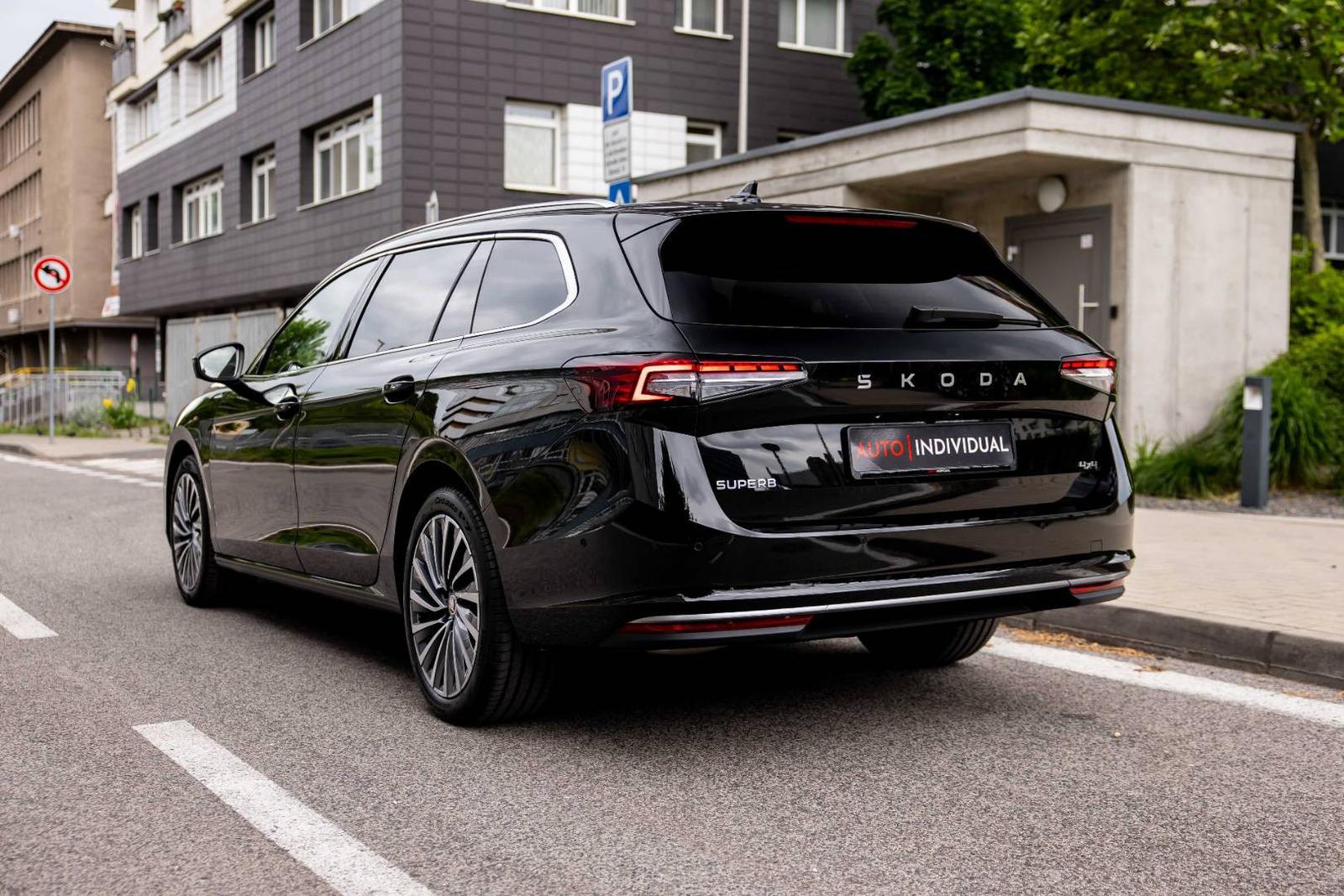 Škoda Superb Combi 2.0 TDI SCR L&K 4x4 DSG, 142kW, A7, 5d. (2025)