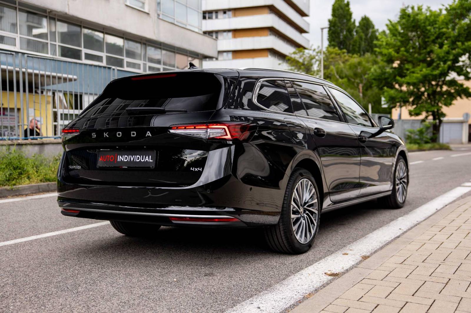 Škoda Superb Combi 2.0 TDI SCR L&K 4x4 DSG, 142kW, A7, 5d. (2025)