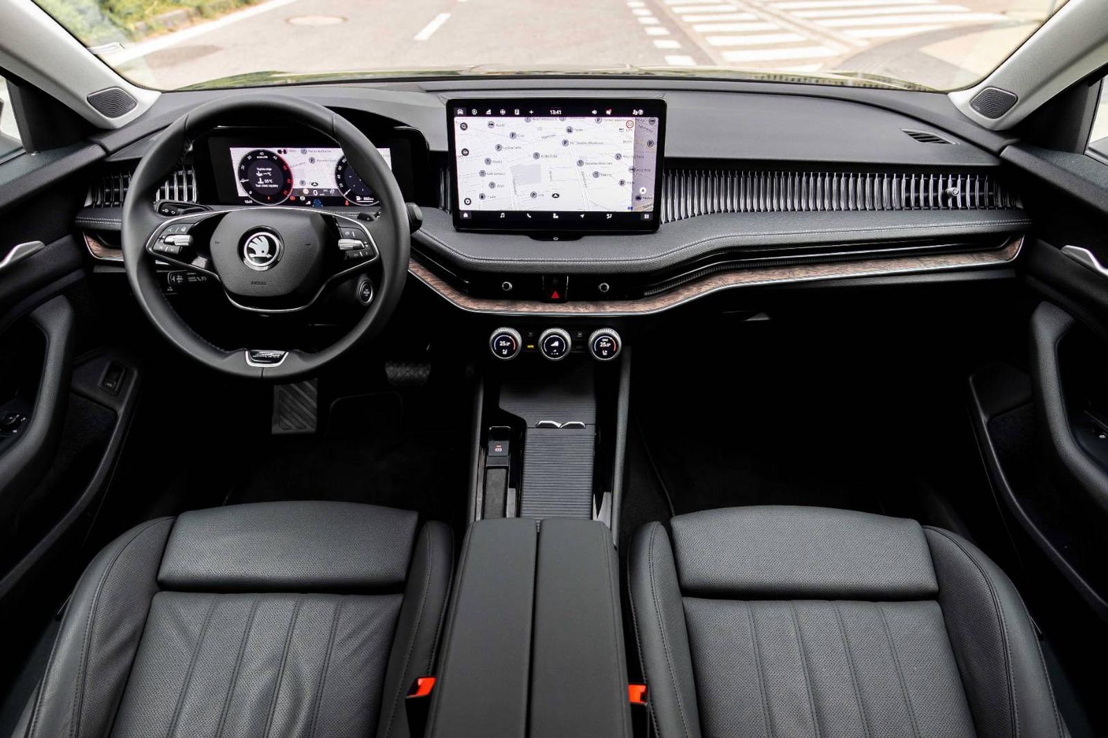 Škoda Superb Combi 2.0 TDI SCR L&K 4x4 DSG, 142kW, A7, 5d. (2025)