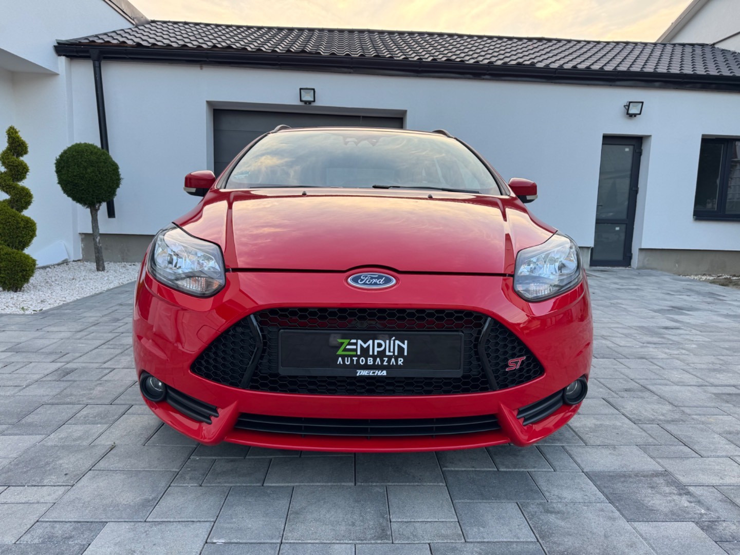 Ford Focus Kombi 2.0 EcoBoost SCTi ST R
