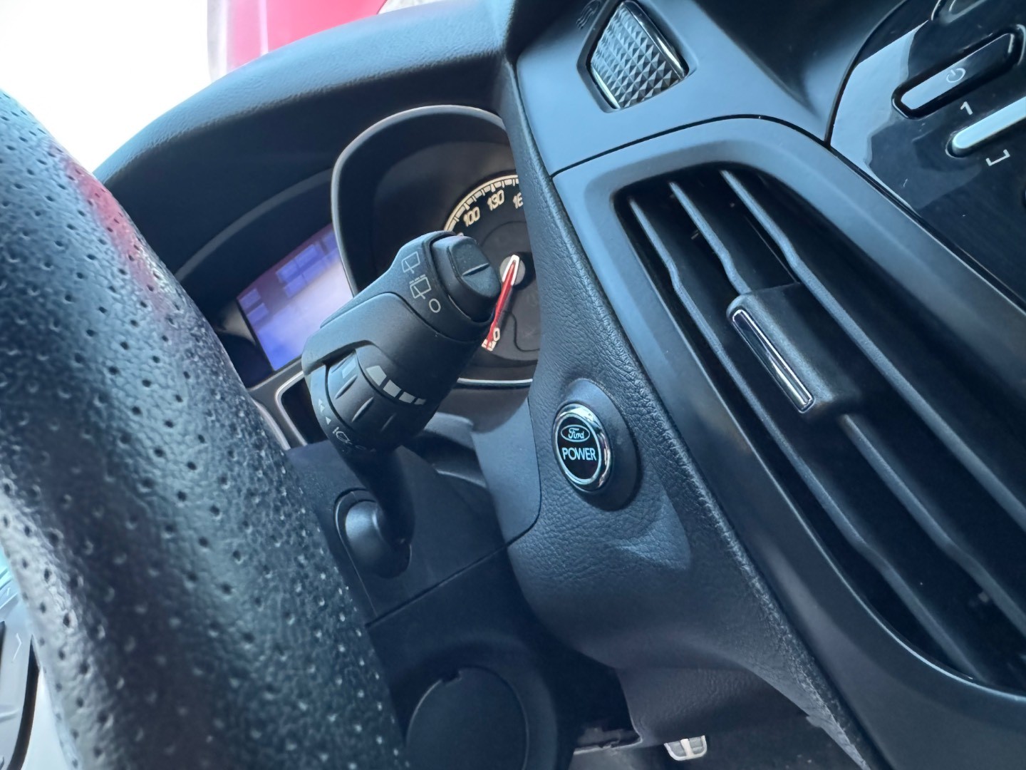 Ford Focus Kombi 2.0 EcoBoost SCTi ST R