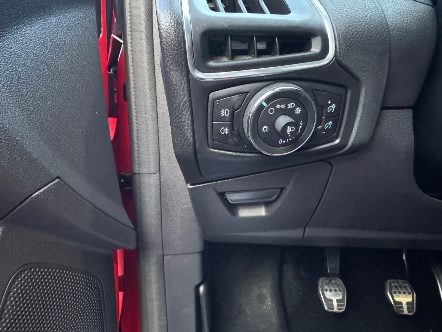 Ford Focus Kombi 2.0 EcoBoost SCTi ST R