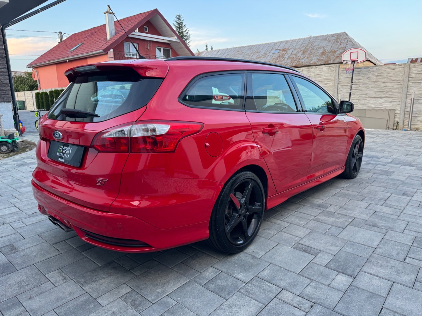 Ford Focus Kombi 2.0 EcoBoost SCTi ST R