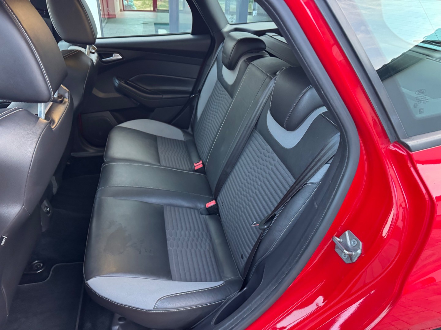 Ford Focus Kombi 2.0 EcoBoost SCTi ST R