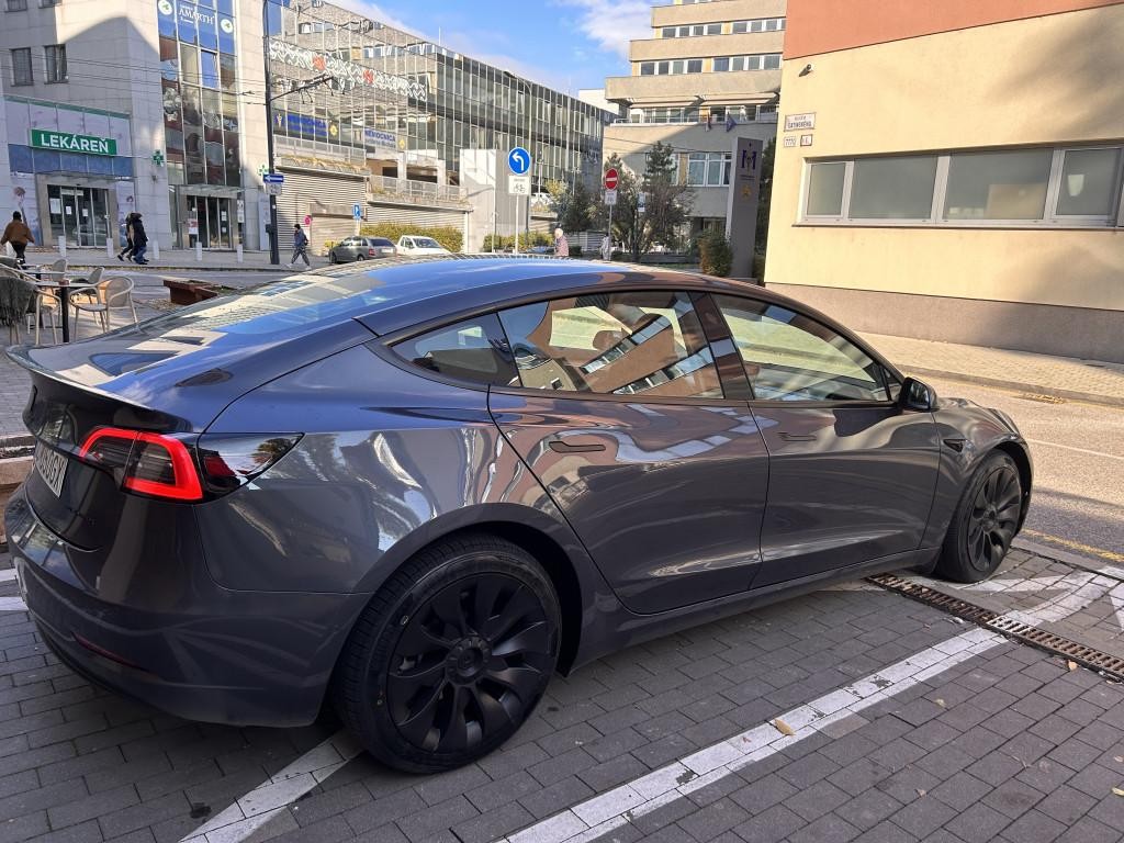 Tesla Model 3 Sedan 153kw Automat