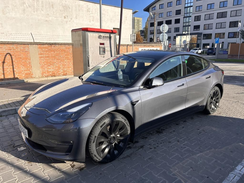 Tesla Model 3 Sedan 153kw Automat