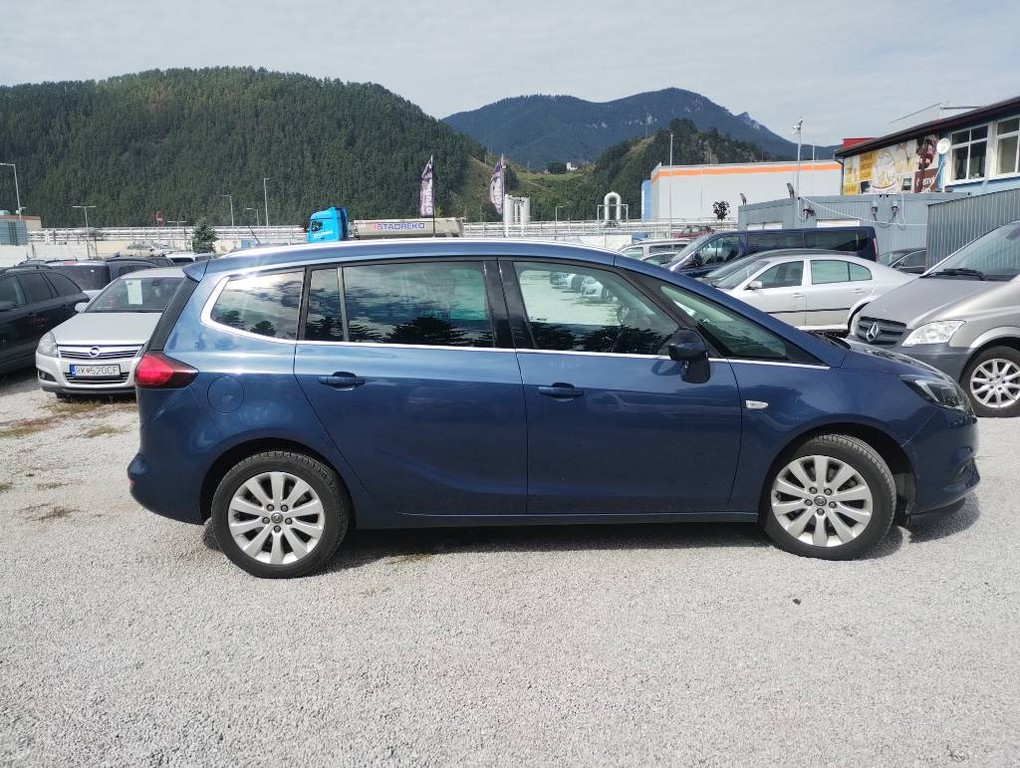 Opel Zafira Benzin+ LPG 7 MIESTNA