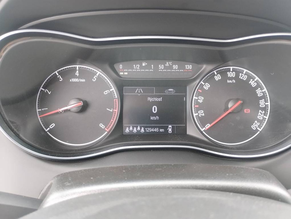 Opel Zafira Benzin+ LPG 7 MIESTNA